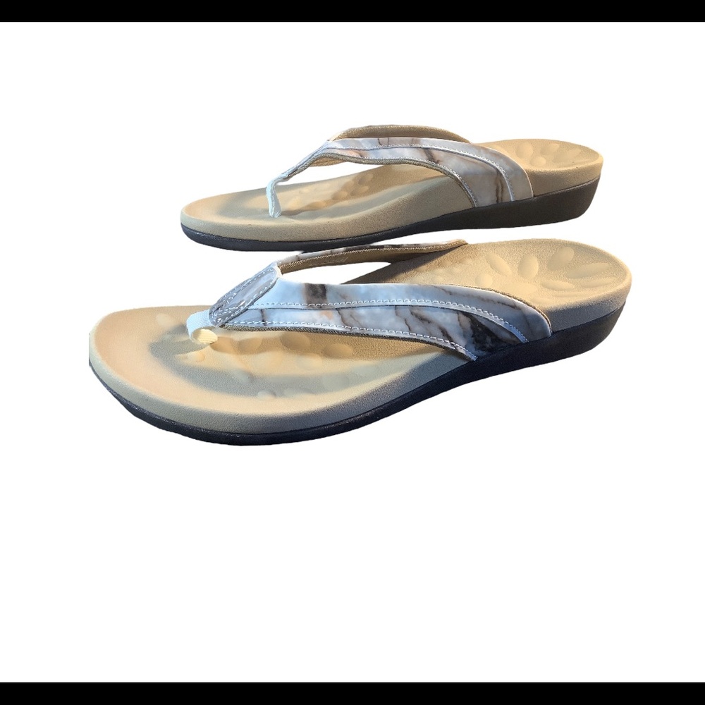 Megnya Flip Flops